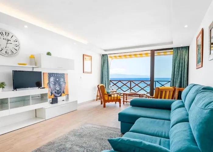 Neptuno Ocean Front Suite